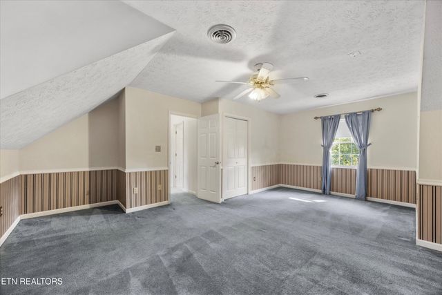 524 Emerald Ave, Kodak, TN 37764