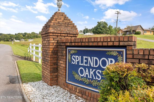 524 Emerald Ave, Kodak, TN 37764
