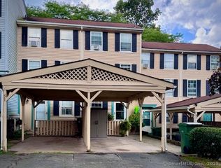 49 Rising Trail Drive 49, Middletown, CT 06457