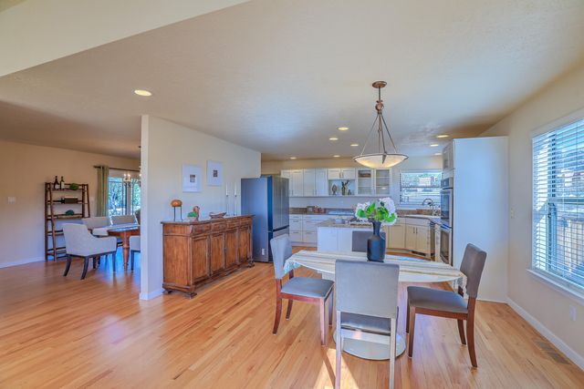 906 Tramway Lane NE, Albuquerque, NM 87122