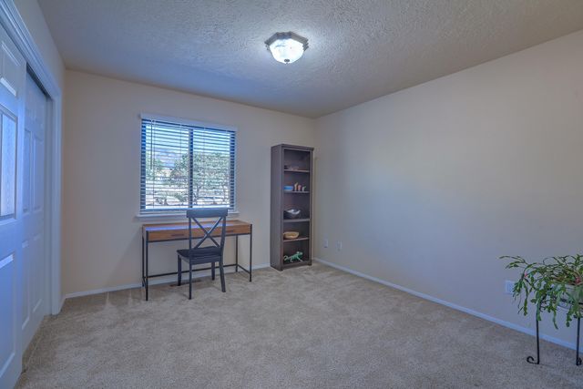 906 Tramway Lane NE, Albuquerque, NM 87122