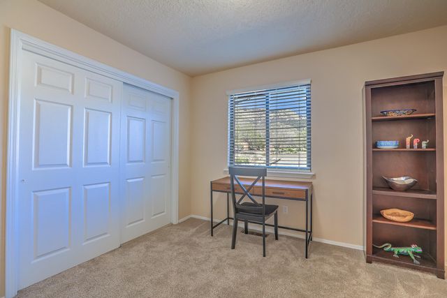 906 Tramway Lane NE, Albuquerque, NM 87122