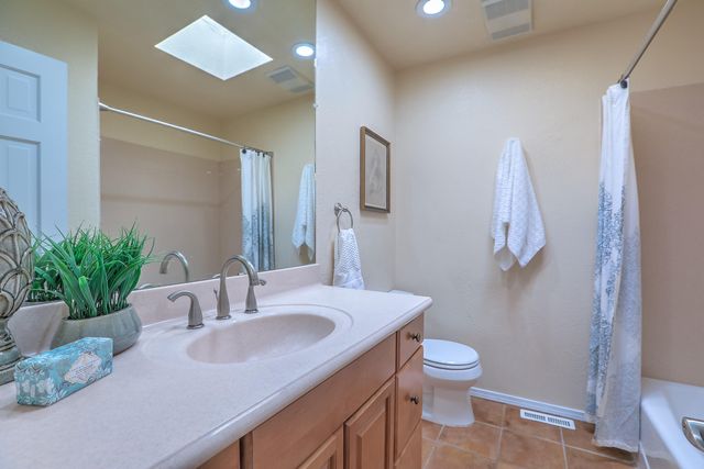 906 Tramway Lane NE, Albuquerque, NM 87122