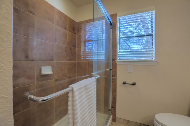 906 Tramway Lane NE, Albuquerque, NM 87122