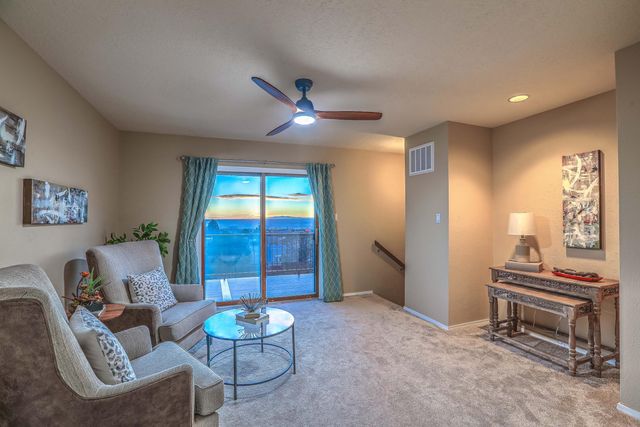 906 Tramway Lane NE, Albuquerque, NM 87122