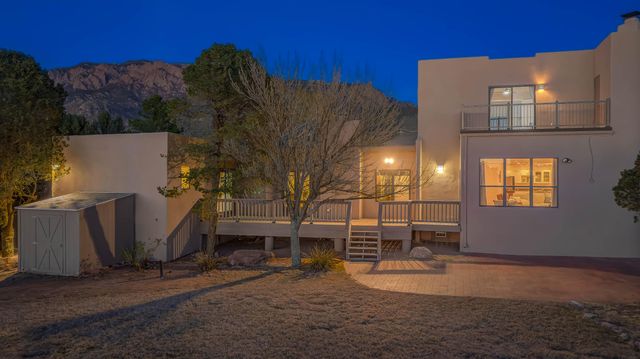 906 Tramway Lane NE, Albuquerque, NM 87122