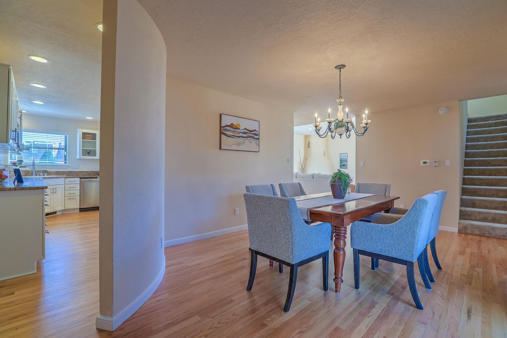 Image 29 of property listing at 906 Tramway Lane NE, Albuquerque, NM 87122