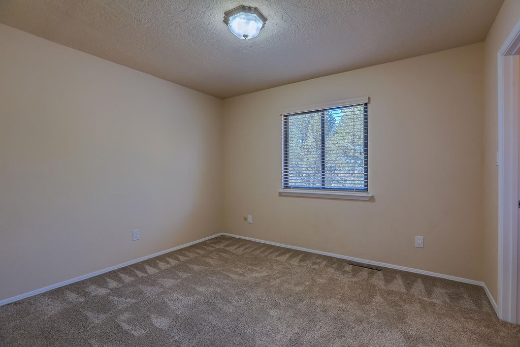 Image 36 of property listing at 906 Tramway Lane NE, Albuquerque, NM 87122