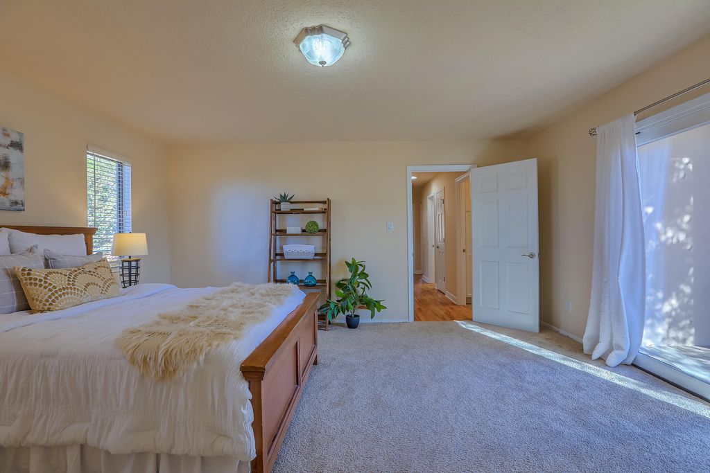 Image 42 of property listing at 906 Tramway Lane NE, Albuquerque, NM 87122