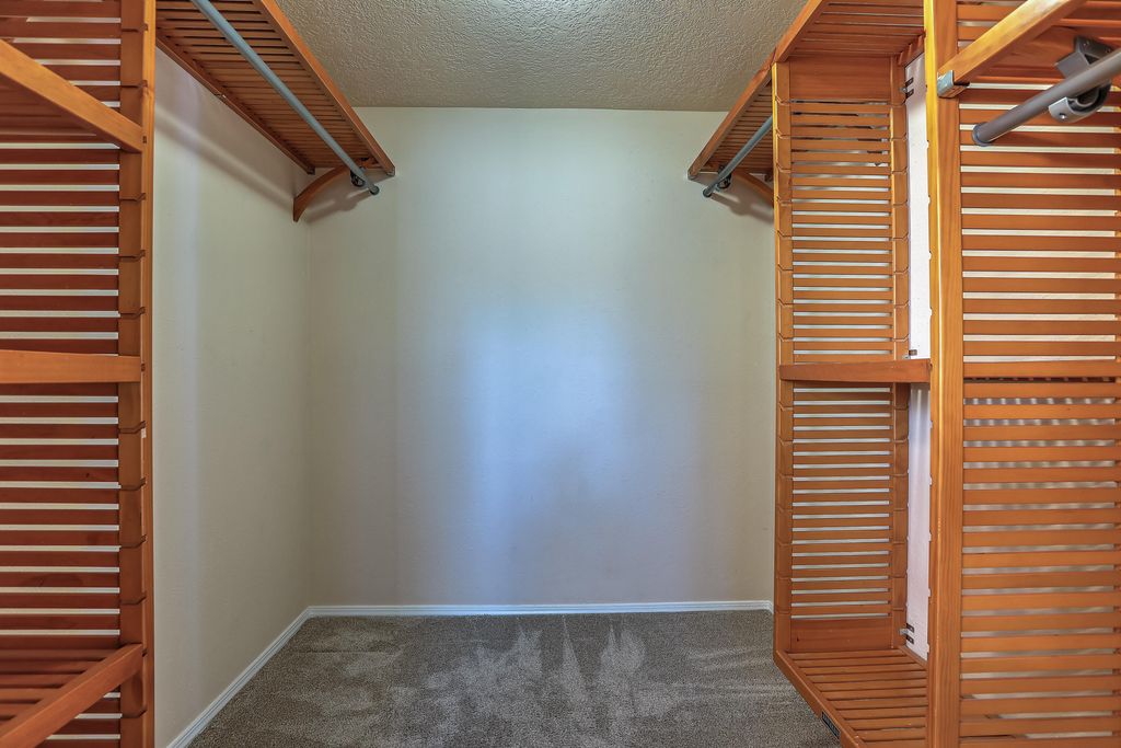 Image 45 of property listing at 906 Tramway Lane NE, Albuquerque, NM 87122