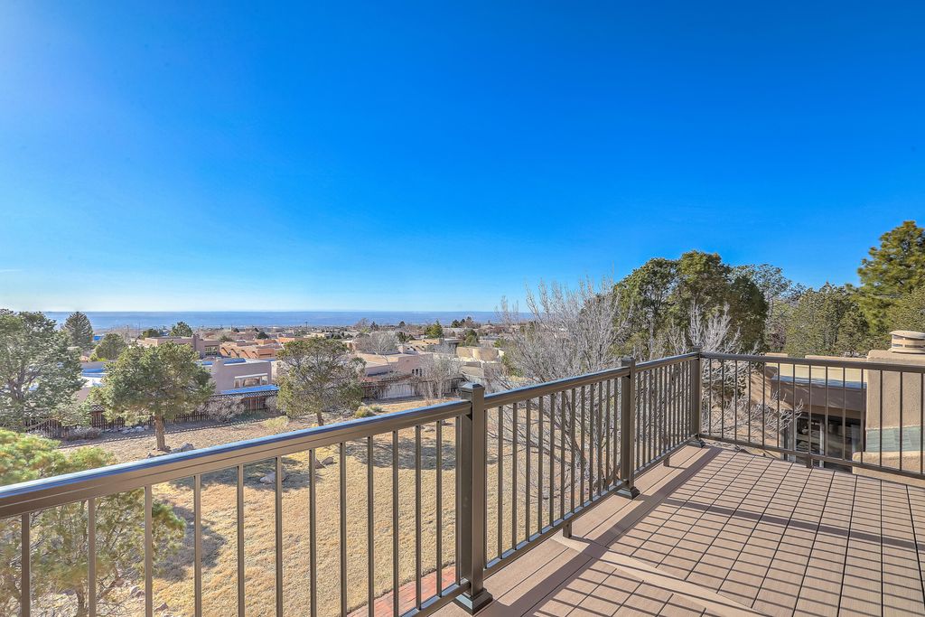 Image 57 of property listing at 906 Tramway Lane NE, Albuquerque, NM 87122