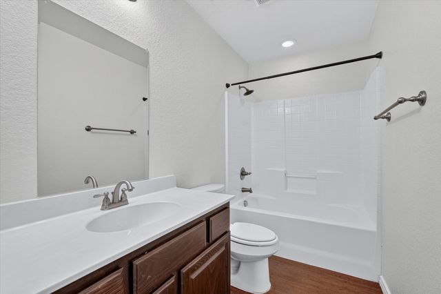 1812 Wickham Drive, Burleson, TX 76028