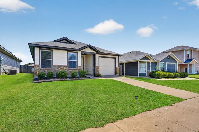 1812 Wickham Drive, Burleson, TX 76028