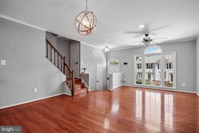 46835 TRUMPET CIR, Sterling, VA 20164