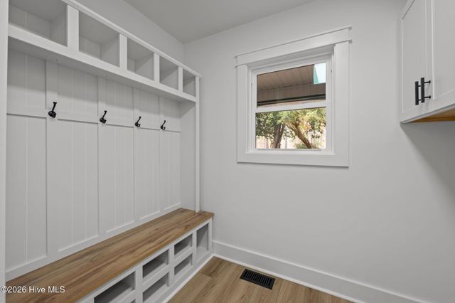 214 Shoreline Drive, New Bern, NC 28562