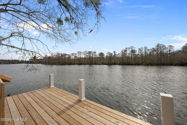 214 Shoreline Drive, New Bern, NC 28562