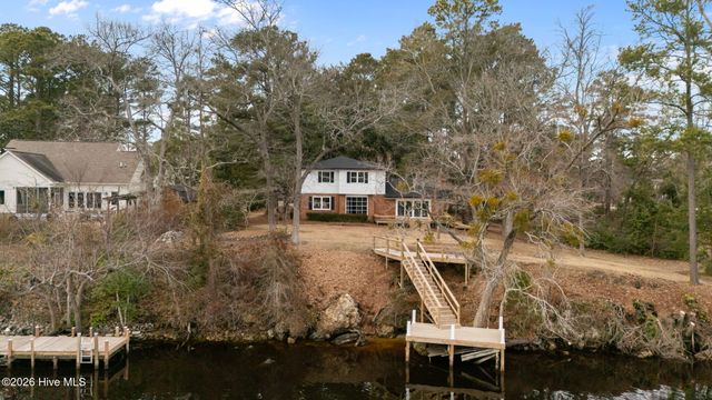 214 Shoreline Drive, New Bern, NC 28562