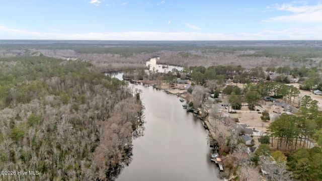 214 Shoreline Drive, New Bern, NC 28562