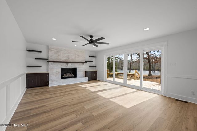 214 Shoreline Drive, New Bern, NC 28562