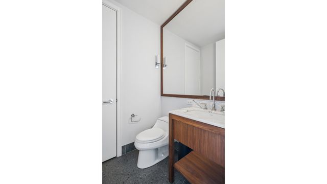 1 MORTON Square 9AE, New York City, NY 10014