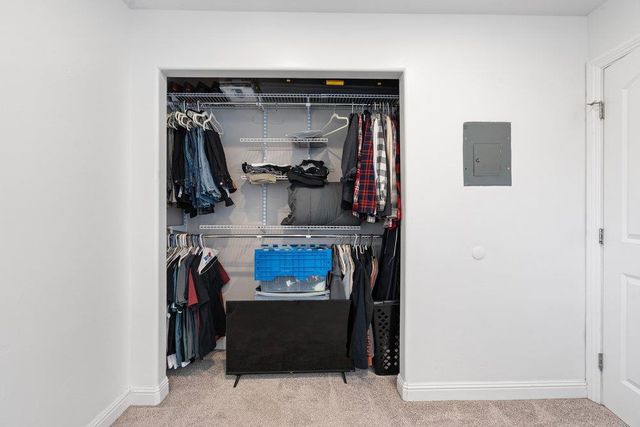 801 Nash Road B10, Hollister, CA 95023