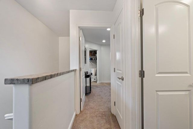 801 Nash Road B10, Hollister, CA 95023