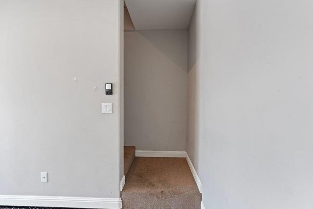 801 Nash Road B10, Hollister, CA 95023