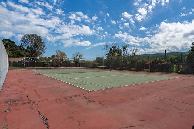 801 Nash Road B10, Hollister, CA 95023