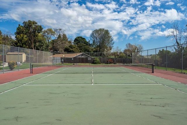 801 Nash Road B10, Hollister, CA 95023