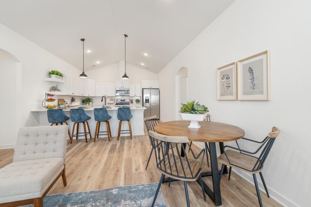 2132 W Elk Ridge Ave, Goddard, KS 67052