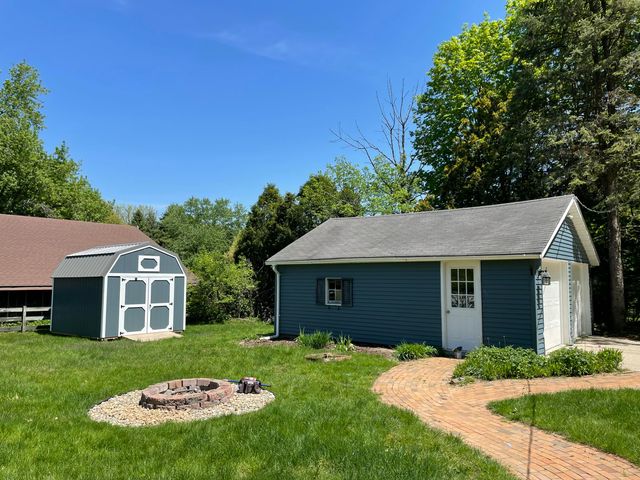 153 Garden Street, La Porte, IN 46350