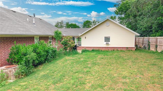 130 Brown Road, Cave Springs, AR 72718