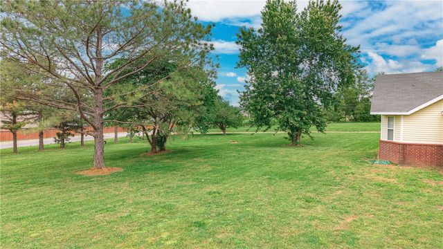 130 Brown Road, Cave Springs, AR 72718