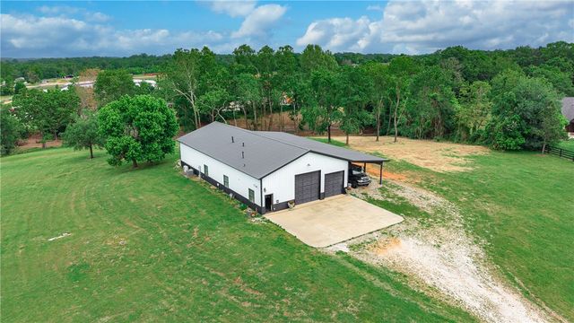 130 Brown Road, Cave Springs, AR 72718