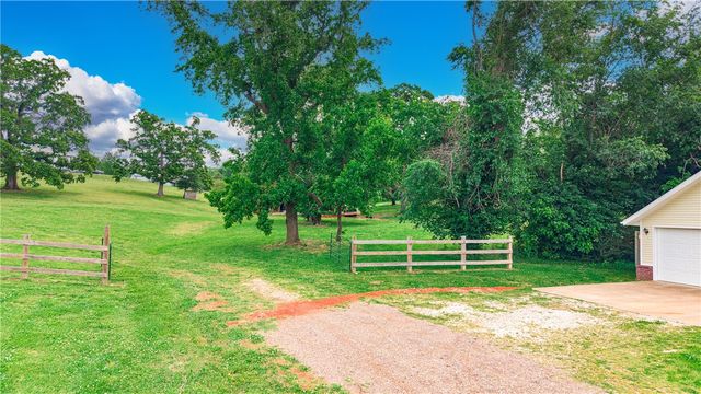 130 Brown Road, Cave Springs, AR 72718