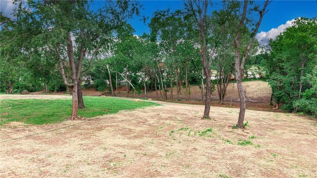130 Brown Road, Cave Springs, AR 72718