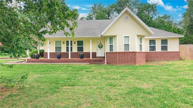130 Brown Road, Cave Springs, AR 72718