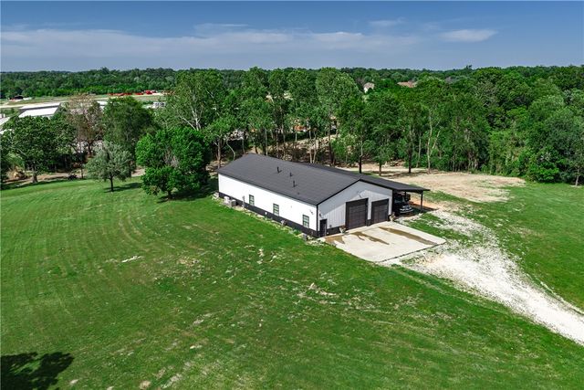 130 Brown Road, Cave Springs, AR 72718