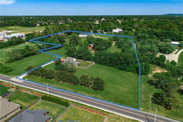130 Brown Road, Cave Springs, AR 72718