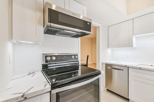 1300 Augusta Drive 24, Houston, TX 77057