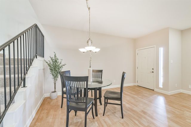 1300 Augusta Drive 24, Houston, TX 77057