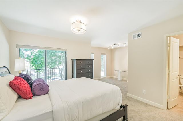 1300 Augusta Drive 24, Houston, TX 77057