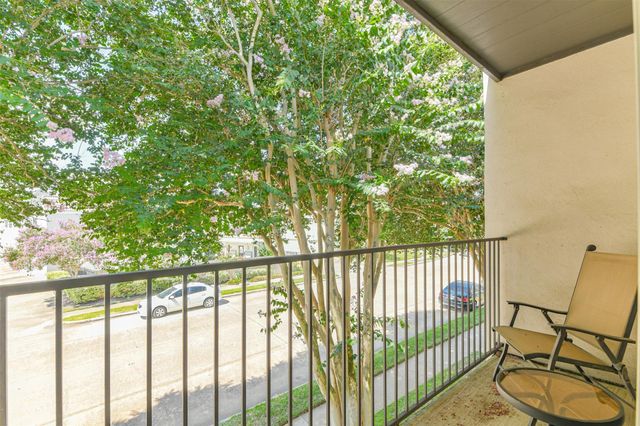 1300 Augusta Drive 24, Houston, TX 77057