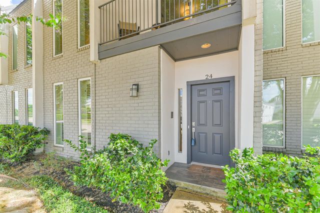 1300 Augusta Drive 24, Houston, TX 77057