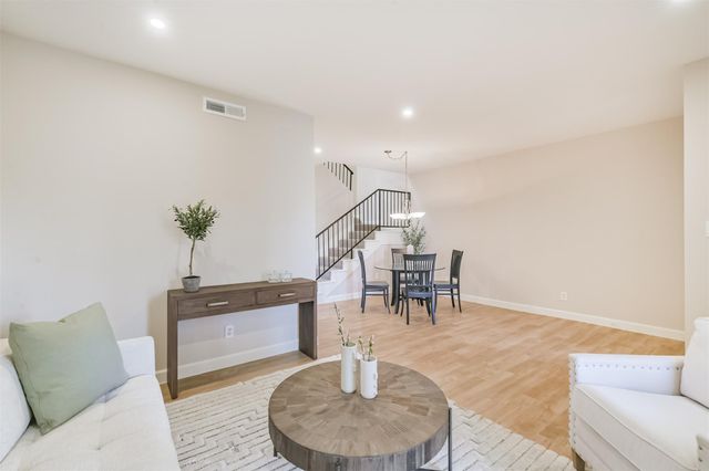 1300 Augusta Drive 24, Houston, TX 77057