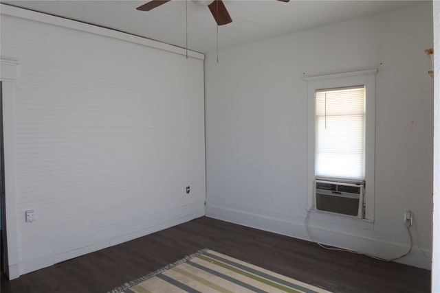 204 Taylor Street, Bowie, TX 76230