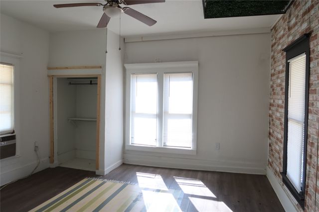 204 Taylor Street, Bowie, TX 76230