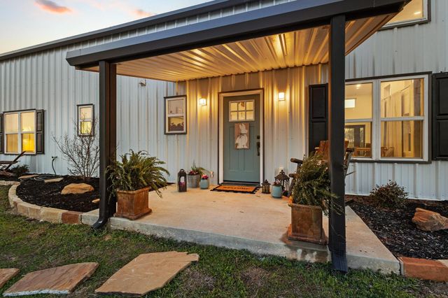 5828 County Road 1093, Celeste, TX 75423