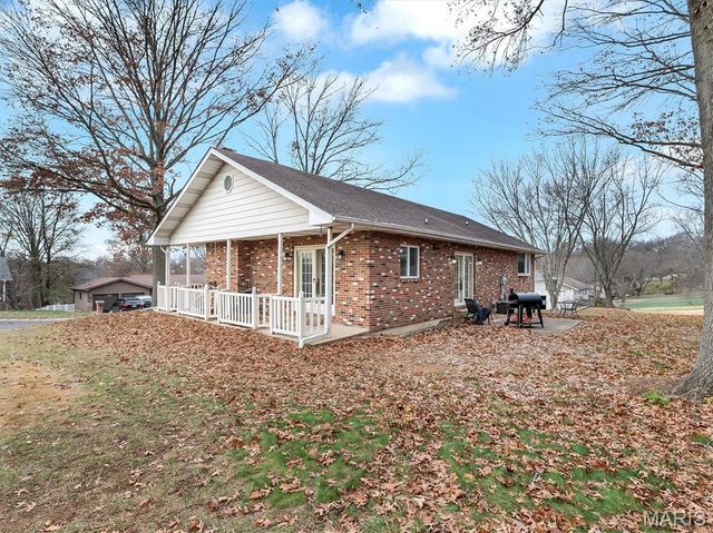 44 Oxford Drive, Washington, MO 63090