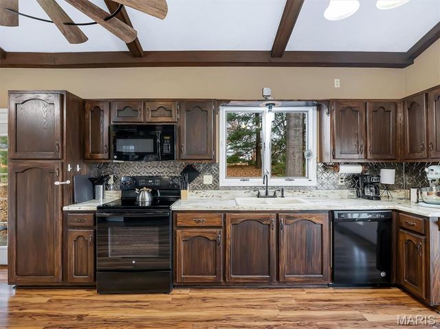 44 Oxford Drive, Washington, MO 63090